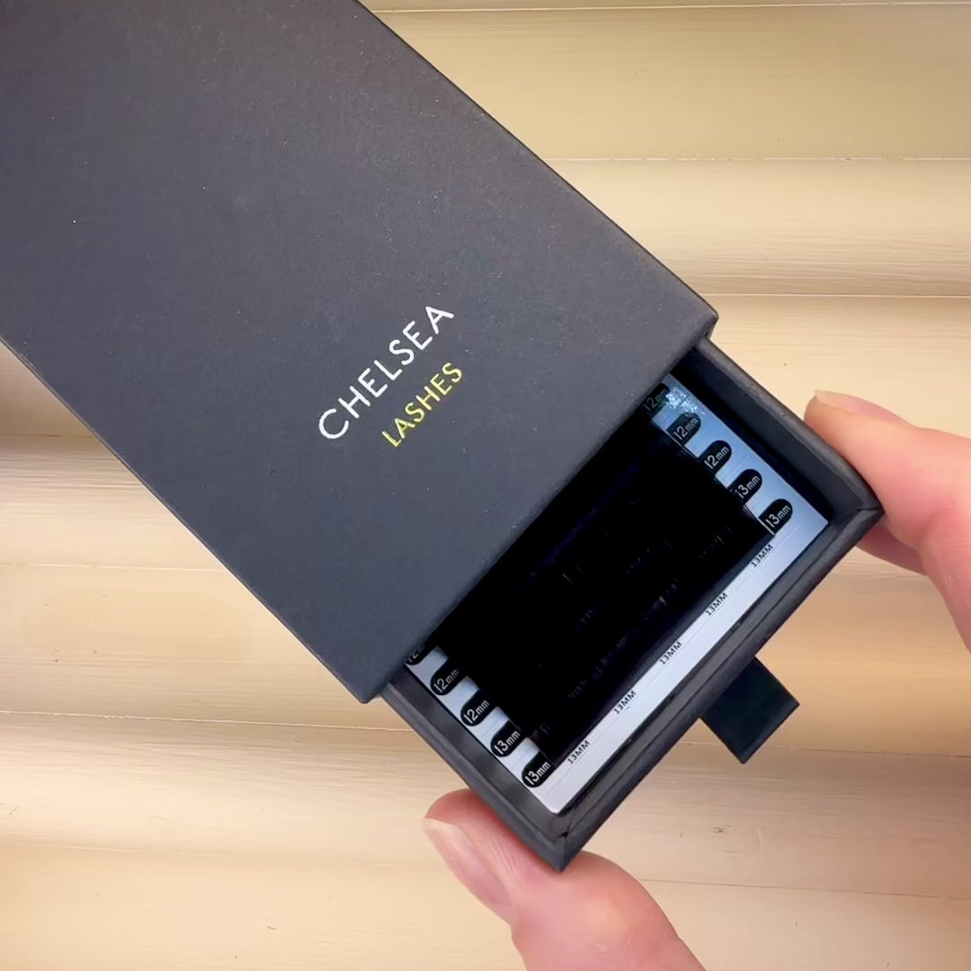 EXTENSIONS DE CILS VOLUME  "CHELSEA" 0.12