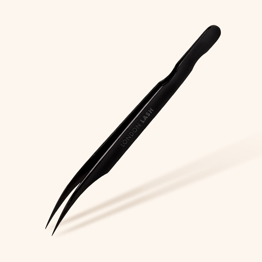 PINCE D’ISOLATION AVEC ANGLE, London Lash, pince extension de cils, pince extensions de cils, pince a extension de cils, pince a cil, pince cils, pince noire