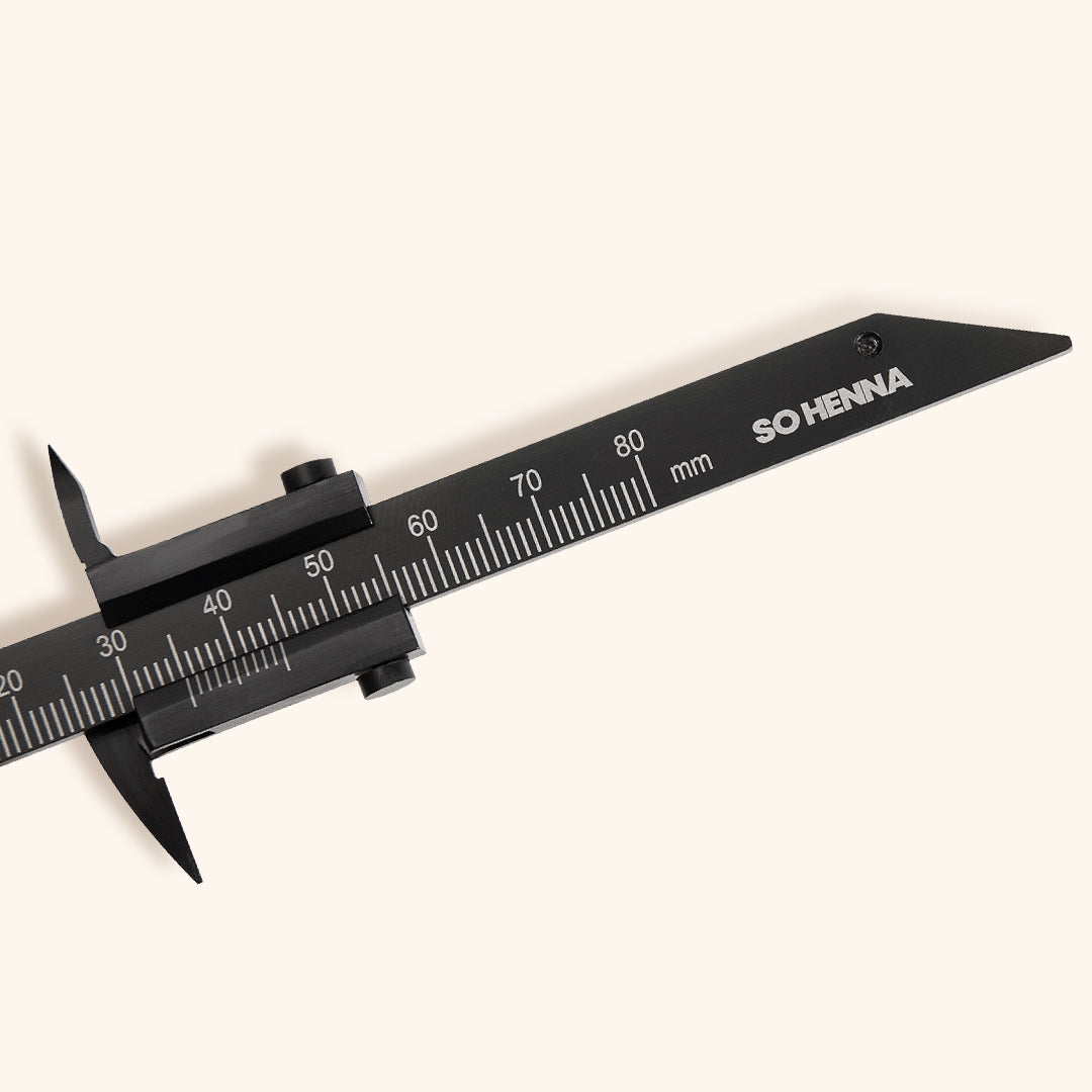 Pied à coulisse pour sourcils So Henna, pied à coulisse sourcils, mesure sourcils, tracer sourcils, materiel mesure sourcils